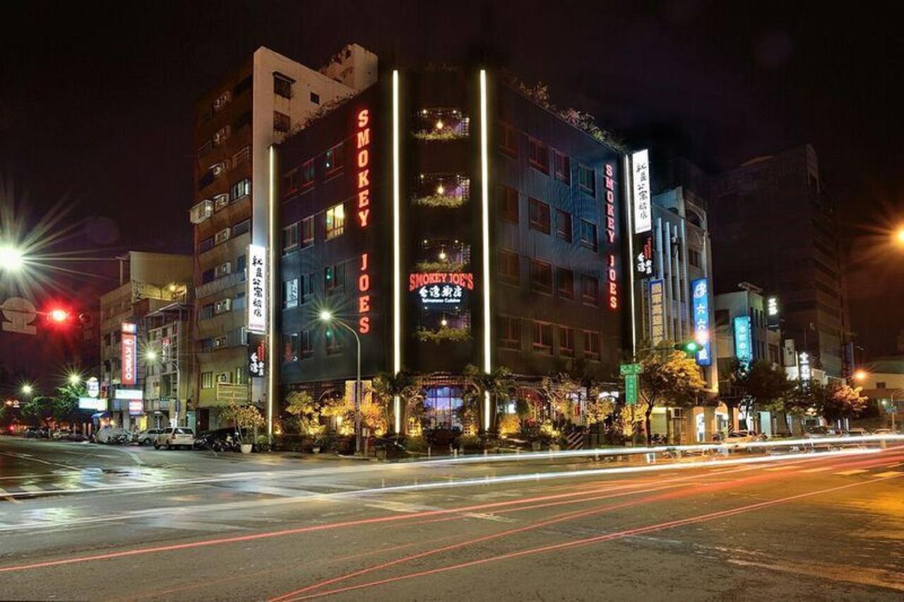 Smokey Joe'S Apartment Kaohsiung Exteriör bild